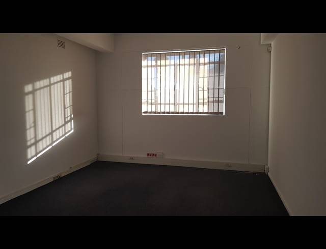 3,373M² FACTORY TO LET IN BLACKHEATH INDUSTRIAL